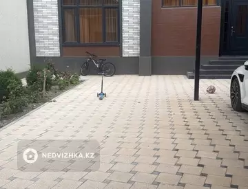 6-комнатный таунхаус, 4 соток, 250 м²