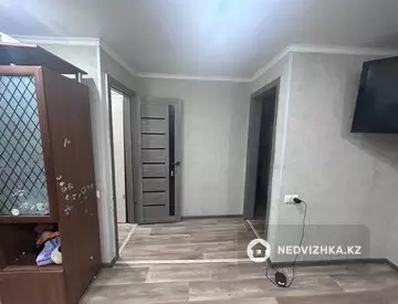3-комнатная квартира, этаж 3 из 5, 43 м², На длительный срок