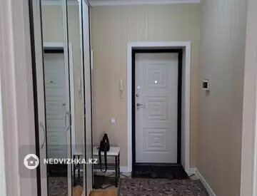 2-комнатная квартира, этаж 3 из 9, 55 м², На длительный срок
