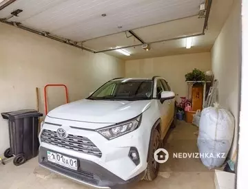 4-комнатный таунхаус, 3.5 соток, 150 м²