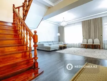4-комнатный таунхаус, 3.5 соток, 150 м²