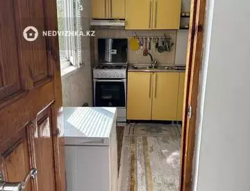 4-комнатная квартира, этаж 2 из 5, 72 м²