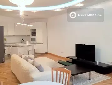 2-комнатная квартира, этаж 17 из 32, 92 м², На длительный срок