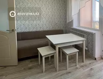 1-комнатная квартира, этаж 3 из 13, 42 м²