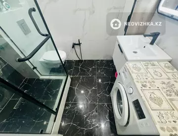1-комнатная квартира, этаж 1 из 12, 37 м²