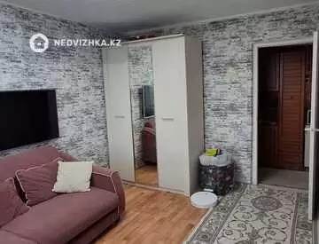 2-комнатная квартира, этаж 9 из 9, 42 м²