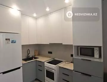 1-комнатная квартира, этаж 9 из 12, 38 м²