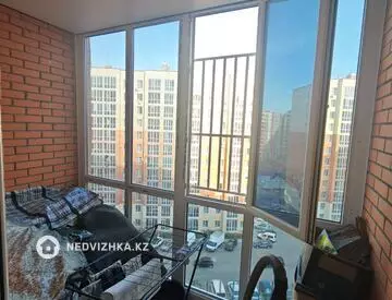 1-комнатная квартира, этаж 9 из 12, 38 м²