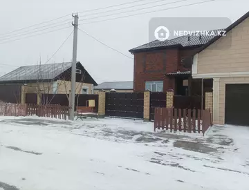 9-комнатный дом, 10 соток, 470 м²