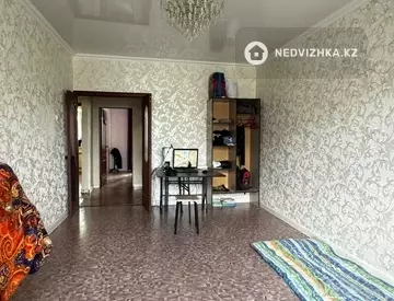 2-комнатная квартира, этаж 4 из 5, 54 м²