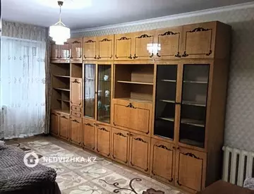 3-комнатная квартира, этаж 3 из 5, 62 м², На длительный срок