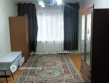 3-комнатная квартира, этаж 3 из 5, 62 м², На длительный срок