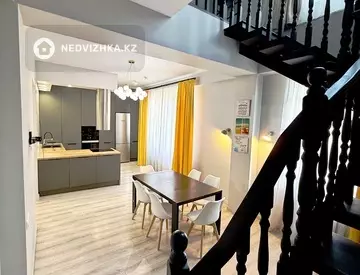 4-комнатная квартира, этаж 2 из 3, 157 м²