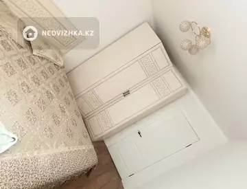 2-комнатная квартира, этаж 8 из 9, 53 м²