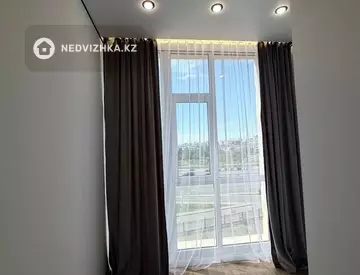 1-комнатная квартира, этаж 3 из 12, 38 м²