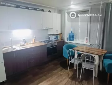 3-комнатная квартира, этаж 4 из 5, 64 м²
