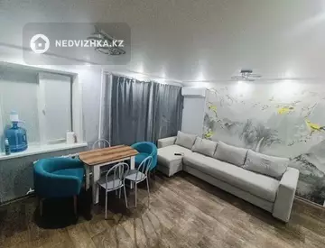 3-комнатная квартира, этаж 4 из 5, 64 м²