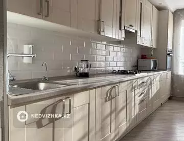 3-комнатная квартира, этаж 3 из 9, 103 м²