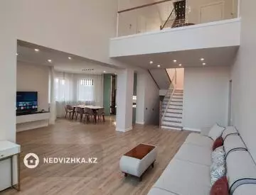 4-комнатный дом, 10 соток, 304 м²