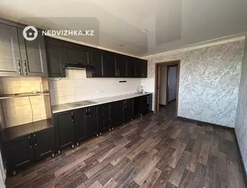 4-комнатная квартира, этаж 4 из 5, 87 м²