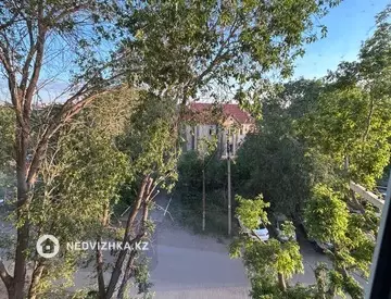 4-комнатная квартира, этаж 4 из 5, 87 м²