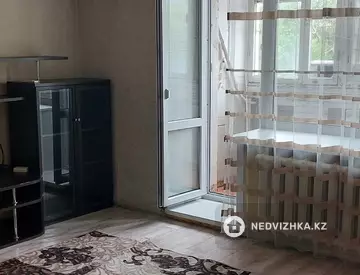 1-комнатная квартира, этаж 3 из 5, 35 м²