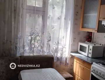 2-комнатная квартира, этаж 3 из 5, 43 м², На длительный срок