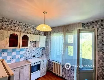 2-комнатная квартира, этаж 3 из 6, 55 м²
