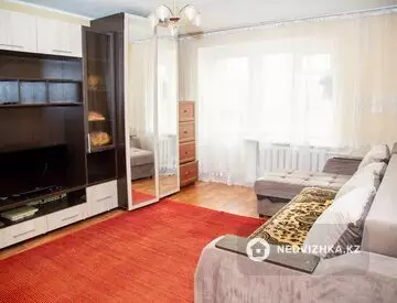2-комнатная квартира, этаж 1 из 12, 50 м²