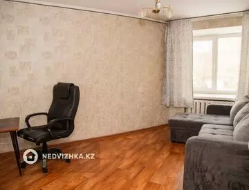 2-комнатная квартира, этаж 1 из 12, 50 м²