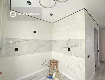 2-комнатная квартира, этаж 3 из 5, 48 м²