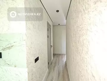 2-комнатная квартира, этаж 3 из 5, 48 м²