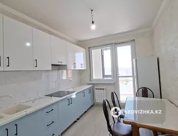 3-комнатная квартира, этаж 10 из 12, 90 м², На длительный срок