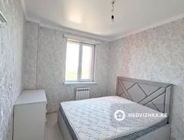 3-комнатная квартира, этаж 10 из 12, 90 м², На длительный срок