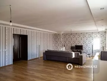 5-комнатная часть дома, 5 соток, 250 м², На длительный срок