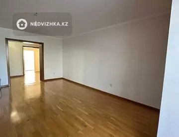 3-комнатная квартира, этаж 3 из 8, 190 м²