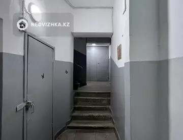 2-комнатная квартира, этаж 1 из 9, 53 м²