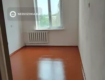 3-комнатная квартира, этаж 5 из 5, 67 м², На длительный срок
