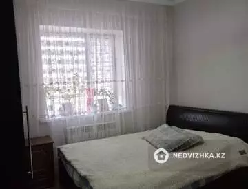 4-комнатная квартира, этаж 2 из 5, 110 м², На длительный срок