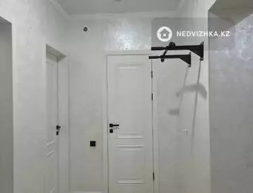 4-комнатная квартира, этаж 2 из 5, 110 м², На длительный срок