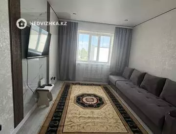 1-комнатная квартира, этаж 3 из 7, 38 м², На длительный срок