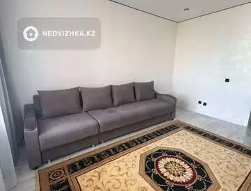 1-комнатная квартира, этаж 3 из 7, 38 м², На длительный срок
