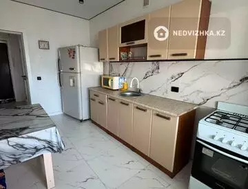 1-комнатная квартира, этаж 3 из 7, 38 м², На длительный срок