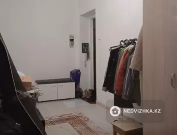 2-комнатная квартира, этаж 3 из 3, 64 м²