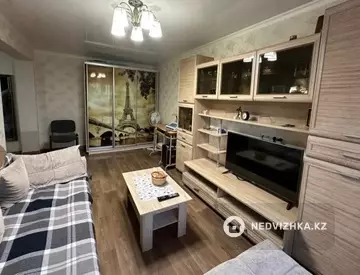 2-комнатная квартира, этаж 4 из 4, 49 м²