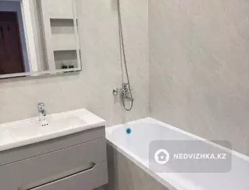 1-комнатная квартира, этаж 2 из 5, 52 м², На длительный срок