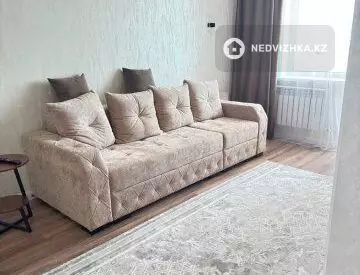 1-комнатная квартира, этаж 2 из 5, 52 м², На длительный срок