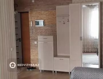 2-комнатная квартира, этаж 9 из 10, 54 м², На длительный срок