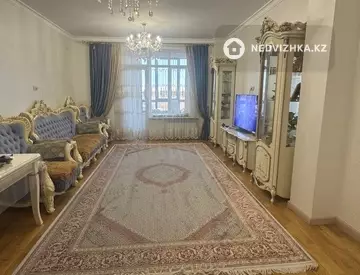 4-комнатная квартира, этаж 4 из 7, 167 м²