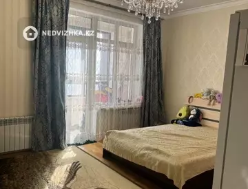 4-комнатная квартира, этаж 4 из 7, 167 м²